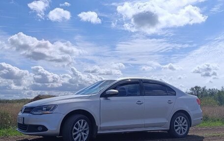 Volkswagen Jetta VI, 2011 год, 1 050 000 рублей, 1 фотография