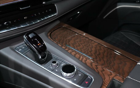 Cadillac Escalade V, 2023 год, 13 900 000 рублей, 15 фотография