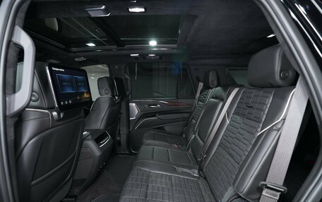 Cadillac Escalade V, 2023 год, 13 900 000 рублей, 18 фотография