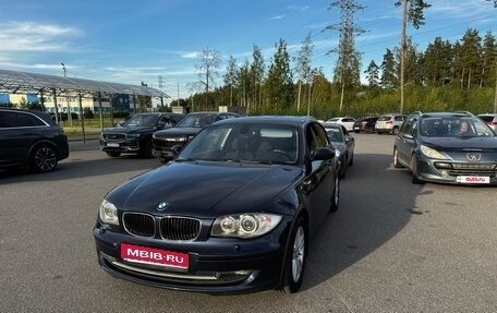 BMW 1 серия, 2009 год, 700 000 рублей, 1 фотография