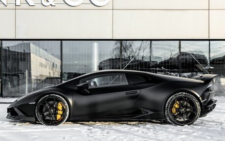 Lamborghini Huracán, 2018 год, 16 900 000 рублей, 7 фотография