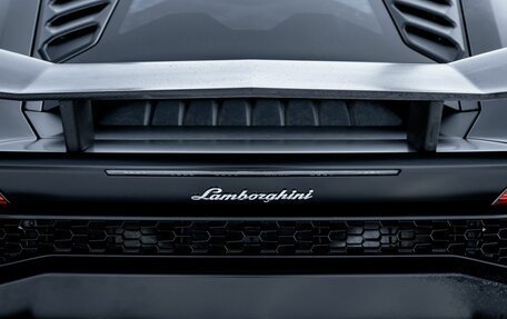 Lamborghini Huracán, 2018 год, 16 900 000 рублей, 20 фотография