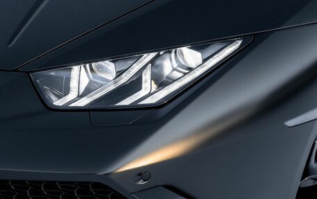 Lamborghini Huracán, 2018 год, 16 900 000 рублей, 17 фотография