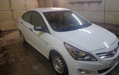 Hyundai Solaris II рестайлинг, 2016 год, 1 100 000 рублей, 4 фотография