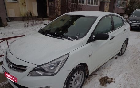 Hyundai Solaris II рестайлинг, 2016 год, 1 100 000 рублей, 3 фотография