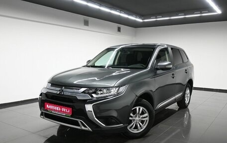 Mitsubishi Outlander III рестайлинг 3, 2019 год, 1 950 000 рублей, 1 фотография