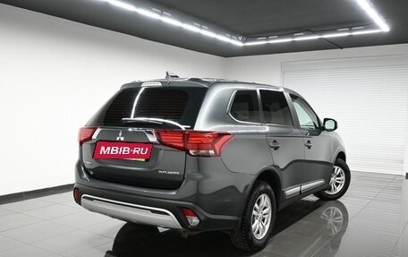 Mitsubishi Outlander III рестайлинг 3, 2019 год, 1 950 000 рублей, 2 фотография