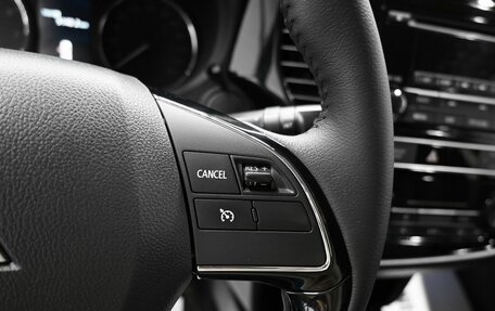 Mitsubishi Outlander III рестайлинг 3, 2019 год, 1 950 000 рублей, 16 фотография