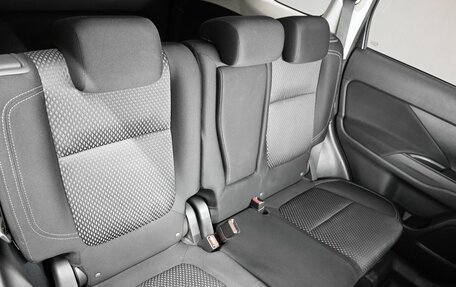 Mitsubishi Outlander III рестайлинг 3, 2019 год, 1 950 000 рублей, 12 фотография