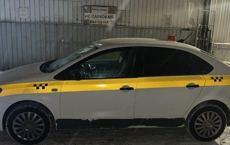 Volkswagen Polo VI (EU Market), 2019 год, 800 000 рублей, 3 фотография