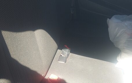 Toyota Vitz, 2018 год, 1 100 000 рублей, 6 фотография