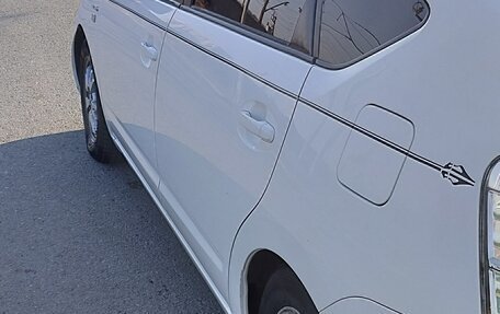 Toyota Prius, 2009 год, 600 000 рублей, 4 фотография