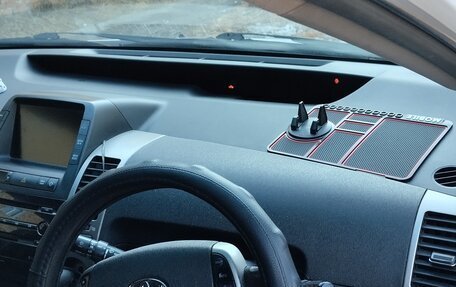 Toyota Prius, 2009 год, 600 000 рублей, 10 фотография