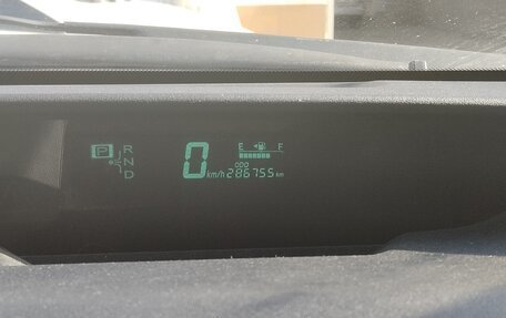 Toyota Prius, 2009 год, 600 000 рублей, 11 фотография