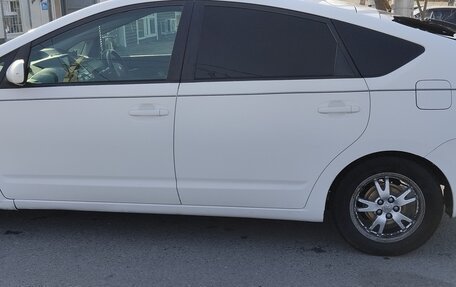 Toyota Prius, 2009 год, 600 000 рублей, 3 фотография