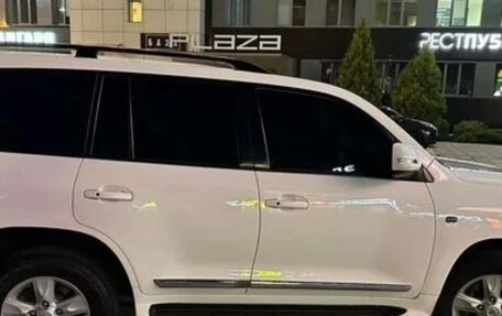 Toyota Land Cruiser 200, 2011 год, 4 500 000 рублей, 2 фотография