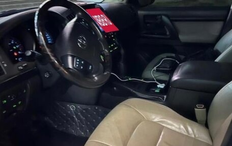 Toyota Land Cruiser 200, 2011 год, 4 500 000 рублей, 5 фотография