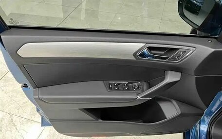 Volkswagen Touran III, 2022 год, 1 976 000 рублей, 11 фотография