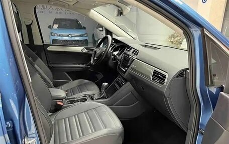 Volkswagen Touran III, 2022 год, 1 976 000 рублей, 9 фотография