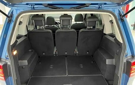 Volkswagen Touran III, 2022 год, 1 976 000 рублей, 14 фотография