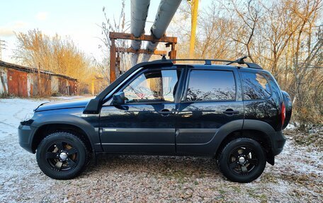 Chevrolet Niva I рестайлинг, 2015 год, 750 000 рублей, 15 фотография