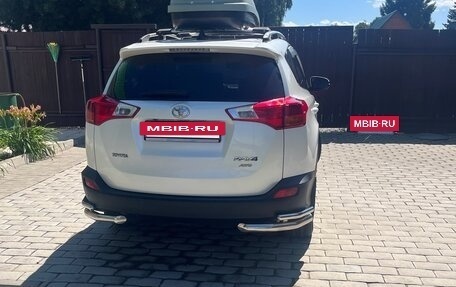 Toyota RAV4, 2013 год, 2 300 000 рублей, 4 фотография