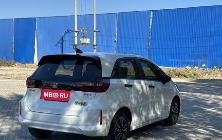 Honda Fit, 2021 год, 1 630 000 рублей, 3 фотография