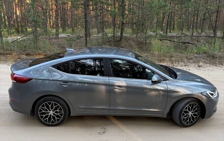 Hyundai Elantra VI рестайлинг, 2018 год, 1 750 000 рублей, 6 фотография