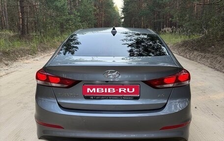 Hyundai Elantra VI рестайлинг, 2018 год, 1 750 000 рублей, 8 фотография