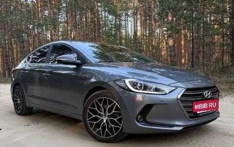 Hyundai Elantra VI рестайлинг, 2018 год, 1 750 000 рублей, 4 фотография