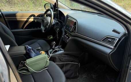 Hyundai Elantra VI рестайлинг, 2018 год, 1 750 000 рублей, 11 фотография