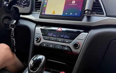 Hyundai Elantra VI рестайлинг, 2018 год, 1 750 000 рублей, 12 фотография