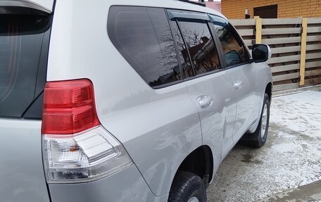 Toyota Land Cruiser Prado 150 рестайлинг 2, 2013 год, 3 200 000 рублей, 5 фотография