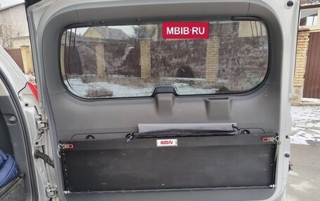 Toyota Land Cruiser Prado 150 рестайлинг 2, 2013 год, 3 200 000 рублей, 7 фотография