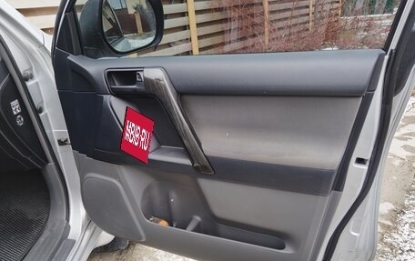 Toyota Land Cruiser Prado 150 рестайлинг 2, 2013 год, 3 200 000 рублей, 13 фотография