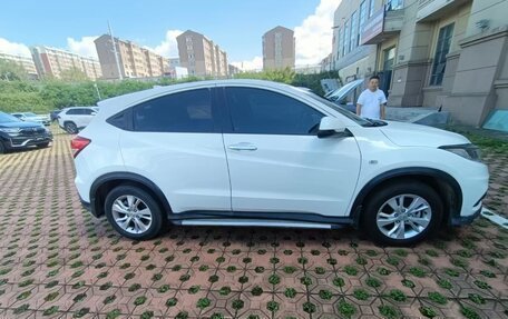 Honda Vezel, 2021 год, 1 350 000 рублей, 6 фотография
