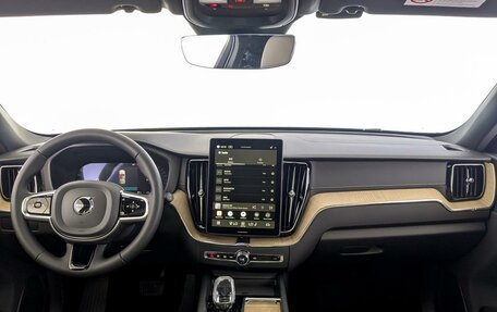 Volvo XC60 II, 2025 год, 10 фотография