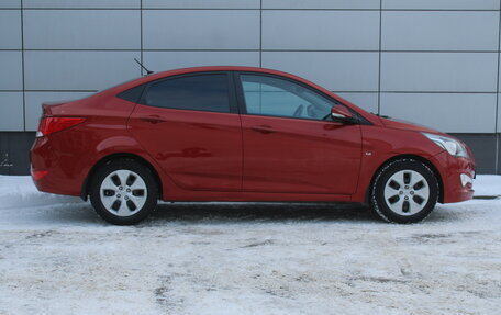 Hyundai Solaris II рестайлинг, 2015 год, 1 025 000 рублей, 4 фотография