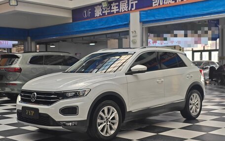 Volkswagen T-Roc I, 2021 год, 1 600 000 рублей, 3 фотография