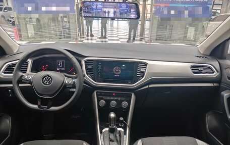 Volkswagen T-Roc I, 2021 год, 1 600 000 рублей, 15 фотография