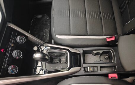 Volkswagen T-Roc I, 2021 год, 1 600 000 рублей, 16 фотография