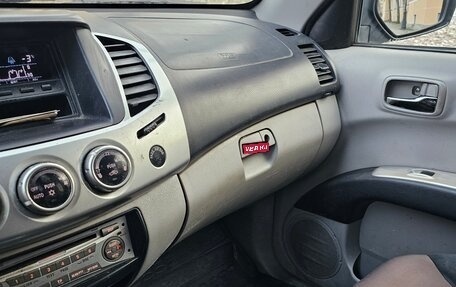 Mitsubishi L200 IV рестайлинг, 2010 год, 1 200 000 рублей, 11 фотография