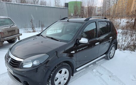 Renault Sandero I, 2013 год, 658 000 рублей, 1 фотография