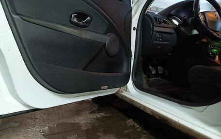 Renault Megane III, 2011 год, 700 000 рублей, 14 фотография