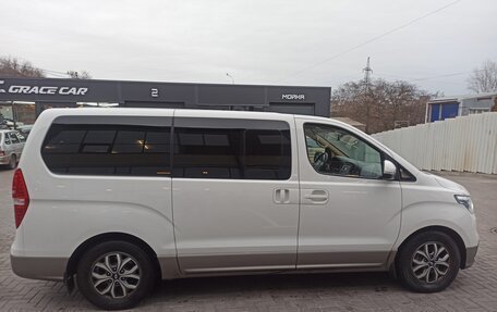 Hyundai H-1 II рестайлинг, 2019 год, 2 700 000 рублей, 4 фотография