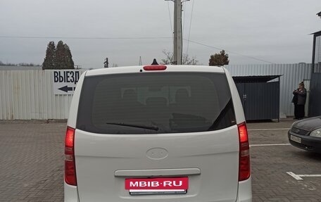 Hyundai H-1 II рестайлинг, 2019 год, 2 700 000 рублей, 2 фотография