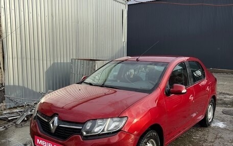 Renault Logan II, 2015 год, 720 000 рублей, 1 фотография