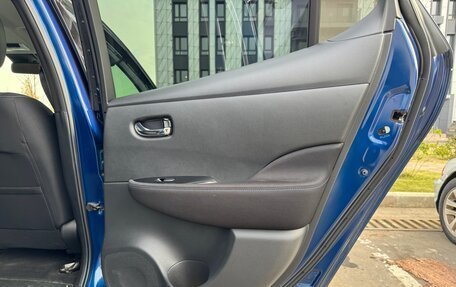 Nissan Leaf II, 2018 год, 1 420 000 рублей, 16 фотография