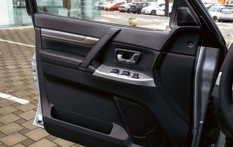 Mitsubishi Pajero IV, 2011 год, 1 795 000 рублей, 12 фотография