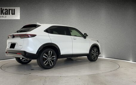 Honda Vezel, 2022 год, 1 730 000 рублей, 5 фотография